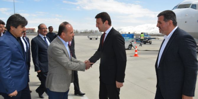 Bakan Yardımcısı Yegin Yüksekova’da