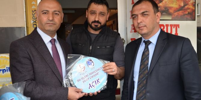 Yunusemre’deki İşyerleri Türkçe İsim Kullanacak