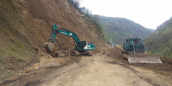 Gümeli’deki Heyelan Sonrası Çalışmalar Devam Ediyor