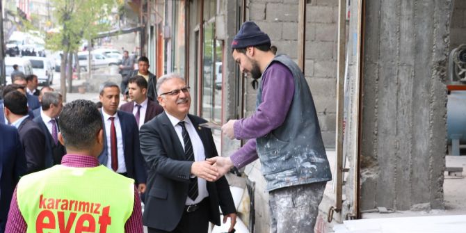 Milletvekili Yüksel, 2 Saatte 5 Kilometre Yol Yürüdü