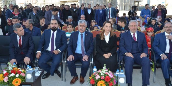 Yeşilyurt Belediyesi Fethi Gemuhluoğlu Bilgi Evi Hizmete Girdi