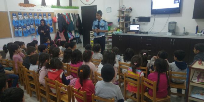 Minik Öğrencilere Trafik Eğitimi Verildi