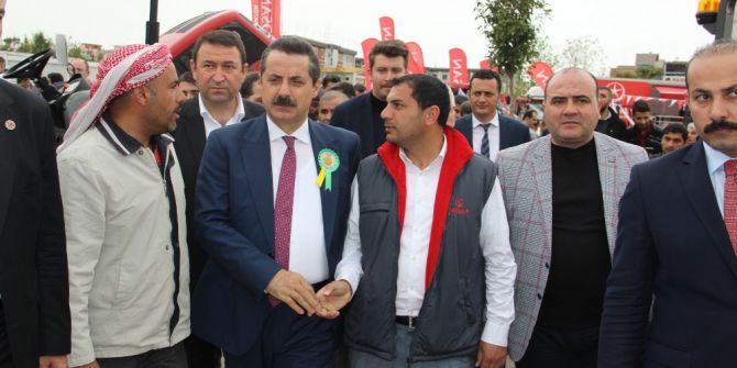 Bakan Çelik: “Laf Üretmek Değil İş Üretmemiz Gerekiyor”