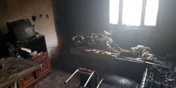 Yaşlı Çifti Yangından Komşuları Kurtardı