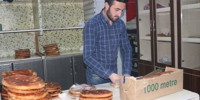 Üniversite Öğrencisi Gündüz Okula Akşam Fırına