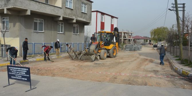 Barış Caddesi’nde Yenileme Çalışması
