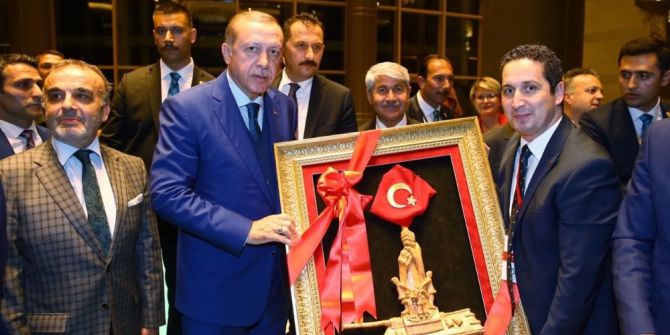Kadınlardan Cumhurbaşkanı Erdoğan’a 15 Temmuz Tablosu