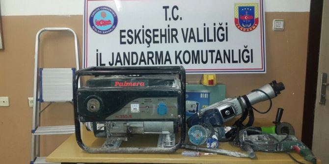 Jandarmadan Kaçak Kazı Operasyonu, 4 Gözaltı