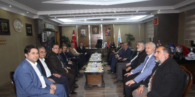 Şeref Malkoç’tan Başkan Memiş’e Ziyaret