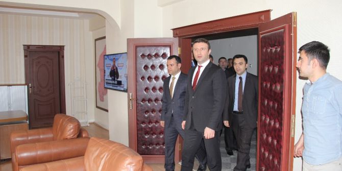 Bakan Yardımcısı Yegin, Şemdinli’de Temaslarda Bulundu