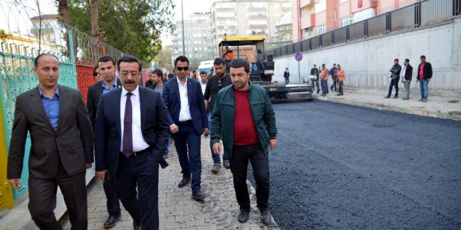 Başkan Atilla, Asfalt Çalışmasını Denetledi