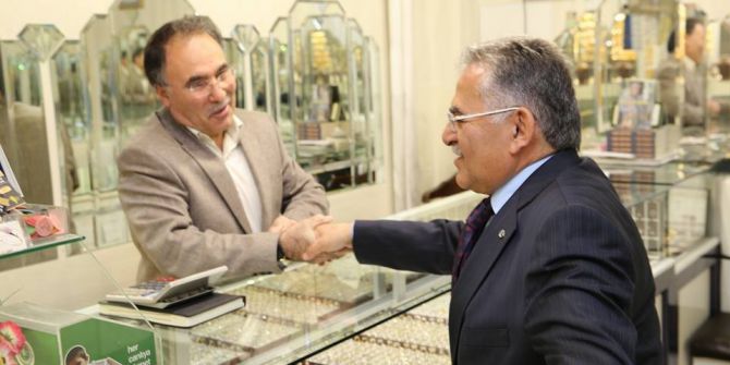 Başkan Büyükkılıç Camikebir Mahallesi Esnafını Ziyaret Etti