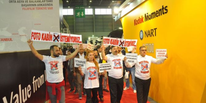 Fotoğrafçılardan ’Fotokabin’lere Tepki