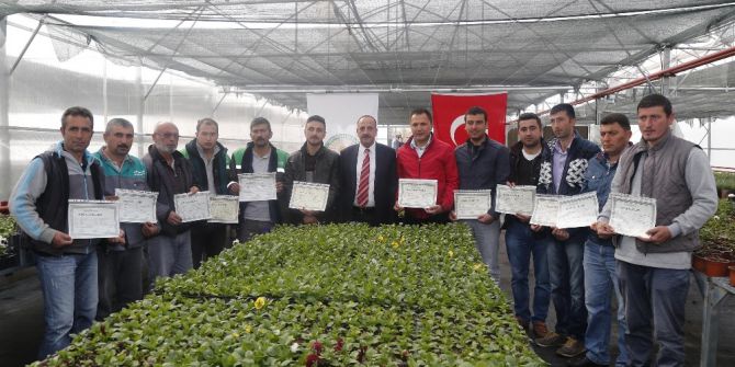 Gölbaşı Belediyesinde Çalışan 15 İşçiye “Ustalık-kalfalık-işyeri Açma” Belgesi