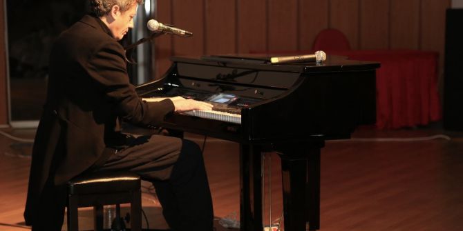 Batman Üniversitesi’nde Müzikli Söyleşi