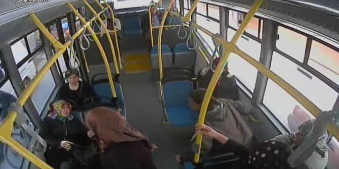 Fenalaşan Yolcuyu Kadın Sürücü Kurtardı