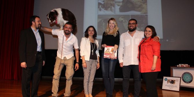 Şampiyon Köpek Veterinerler İçin Hünerlerini Sergiledi