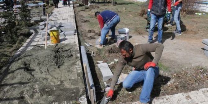 Özalp İlçesinde Park Yenileme Çalışması