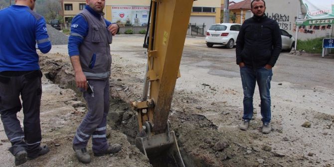 Kazı Çalışmasında Doğalgaz Borusu Patladı