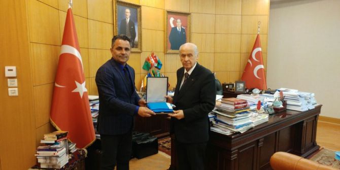 Bahçeli’ye Bayraklı Teşekkür