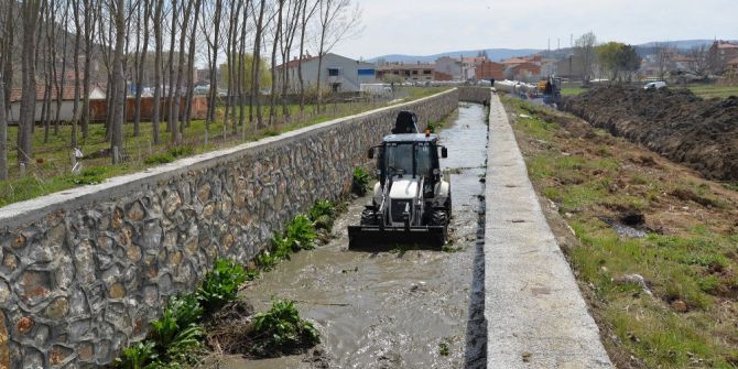 Mezbaha Bölgesinde Kanal Temizliği