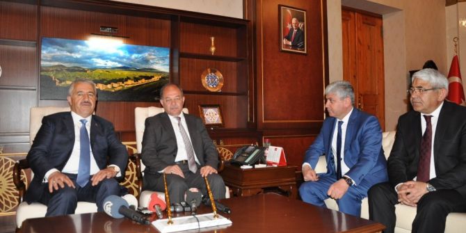 Bakan Arslan Ve Bakan Akdağ Kars’ta