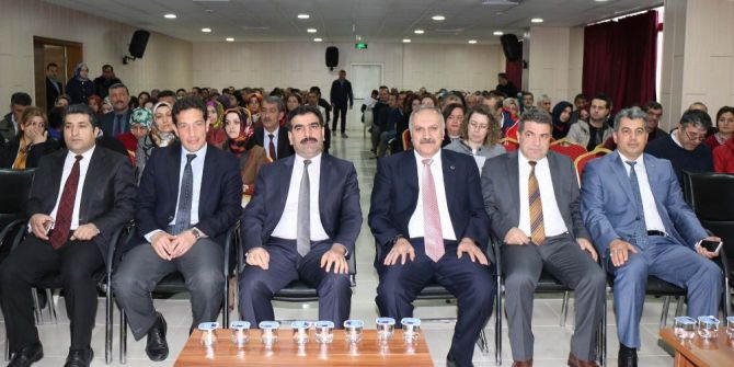 Sivas’ta Öğretmenlere Yönelik Eğitim Semineri