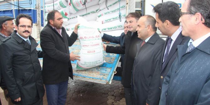 Sivas’ta Çiftçilere Mısır Ve Nohut Tohumu Dağıtıldı