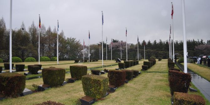 Gazetecilerden Bm Kore Anıtsal Mezarlığı’na Ziyaret