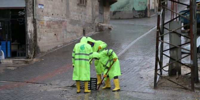 Belediye Ekipleri Su Baskınlarına Anında Müdahale Etti
