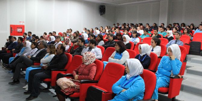 Sağlık Personeline Kkka Hastalığı Eğitimi Veriliyor