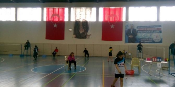 Badminton Bay Bayan Grup Müsabakaları Başladı