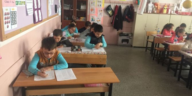 Hisarcık’ta ’Al Götür, Oku Getir’ Konulu Kitap Okuma Yarışması Finalleri