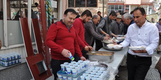 Simav Esnafından ‘Kutlu Doğum’ Pilavı