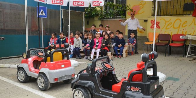 Minik Öğrencilere Özel Trafik Eğitimi