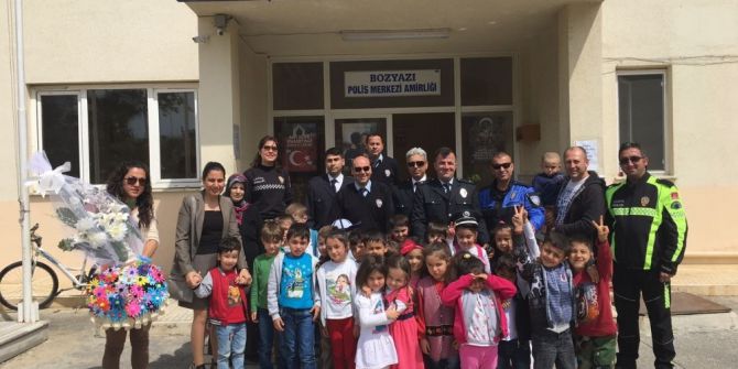 Bozyazılı Miniklerden Polislere Ziyaret
