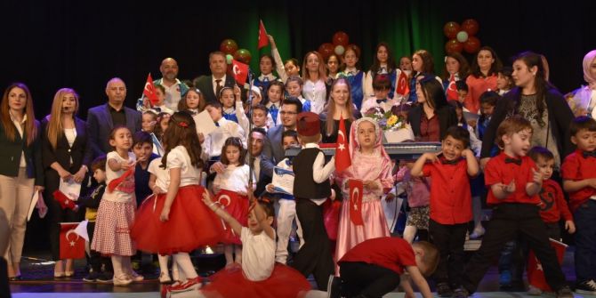 Yunusemre’de Erken 23 Nisan Coşkusu