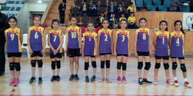 Okul Arkadaşları Eda İçin Baskılı Forma İle Maça Çıktı