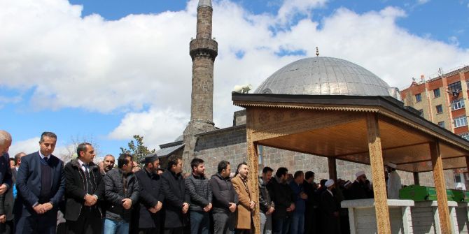 İha Muhabiri Özge Bozo’nun Dede Acısı