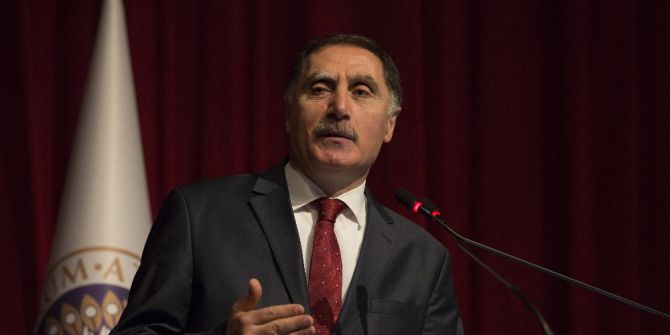 Kamu Başdenetçisi Şeref Malkoç, Atatürk Üniversitesi’nde ‘Geçmişten Günümüze Türkiye’yi Anlattı