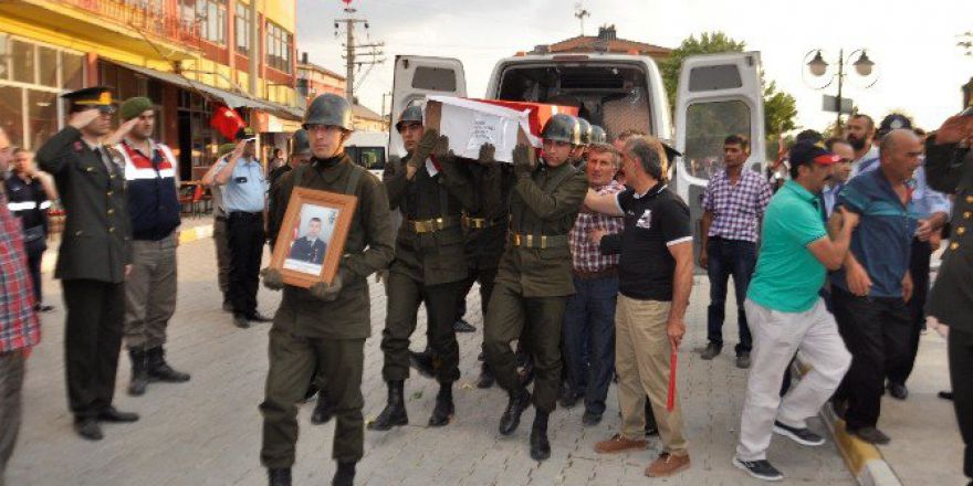 Şehit Uzman Çavuş Toprağa Verildi