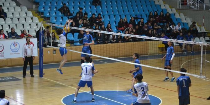 Voleybol Müsabakaları Devam Ediyor