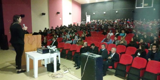 Niksar’da Üniversite Sınavına Girecek Lise Son Sınıf Öğrencilerine Seminer Verildi