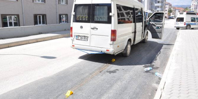 Minibüsün Çarptığı Küçük Çocuk Hayatını Kaybetti