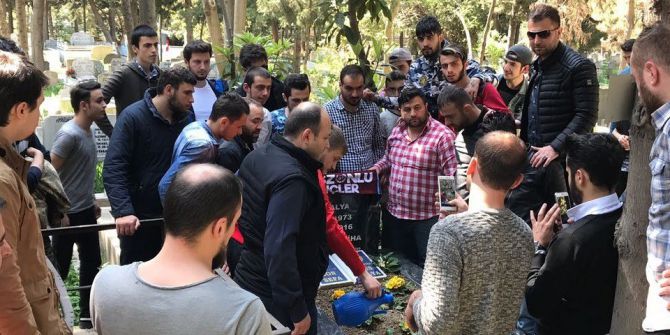 Trabzonsporlu Taraftarlar Sefa Kalya’nın Mezarını Ziyaret Etti