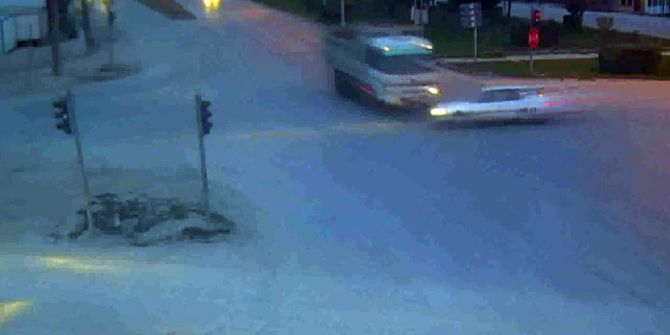 Bolu’da Kamyon Otomobile Çarptı: 1 Ölü