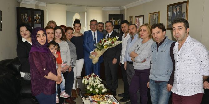 Kuaförler Meslek Odasından Başkan Ataç’a Teşekkür Plaketi Verdi