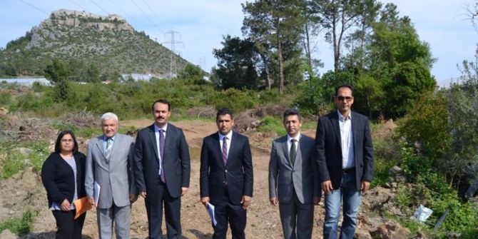 Bozyazı’da Öğrenci Yurdu Ve Okul İçin Yer Bakılıyor