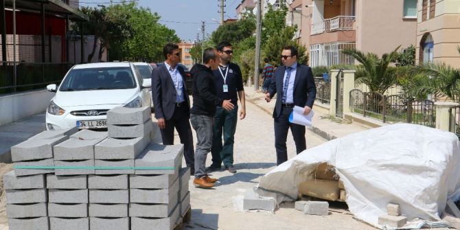 Manisa’da Mahalle Yollarında Hummalı Çalışma