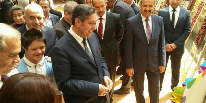 Engelli Öğrencilerden El Sanatları Sergisi